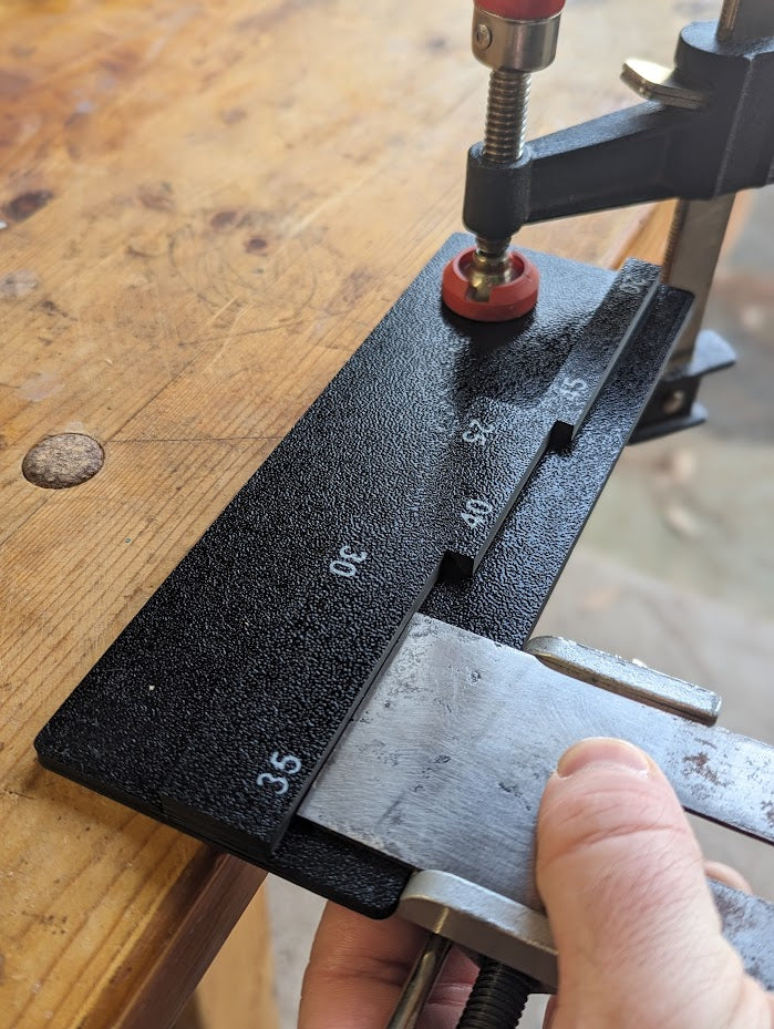 Sharpening and Projection Guide for a Lie-Nielsen Honing Guide